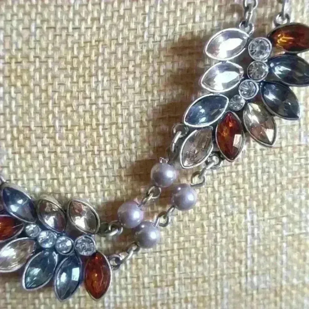 NWT hrinstone necklace - Picture 3 of 6